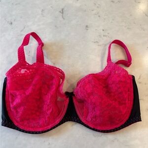 Vibrant Lace Underwire Bra in Fuchsia and Black